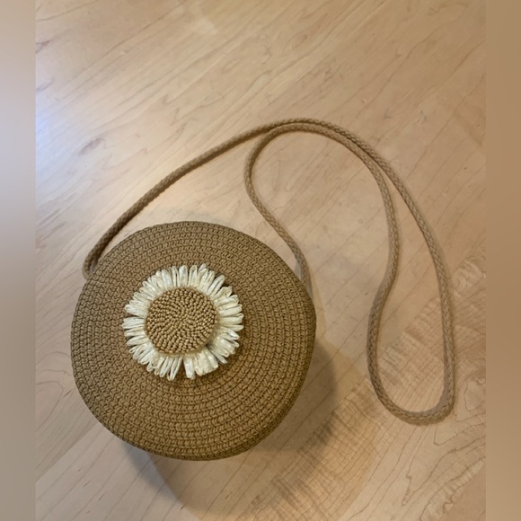 Handbags - Small round straw bag with flower detail